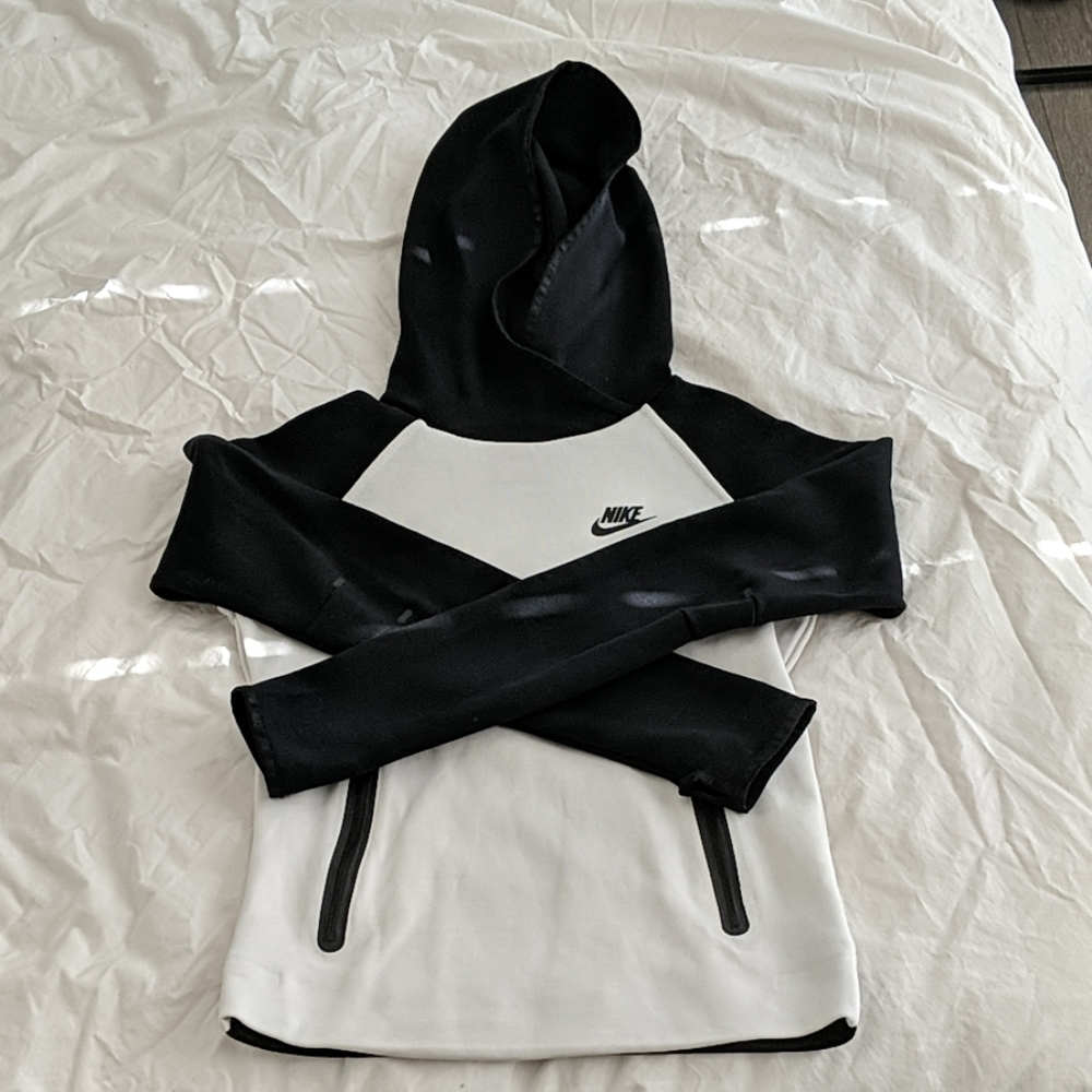 Nike Tech Fleece Pullover Hoodie
